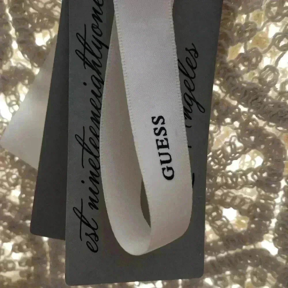 GUESS sz M - nwt - Picture 8 of 8